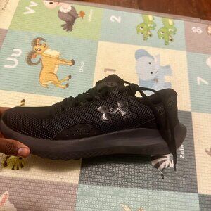 Under Armour Charged Assert 10 Men’s Running Shoes — Black/Gray Athletic Sneaker